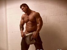 If any muscleman has made a name for himself into today's wired world, it's Zeb Atlas! Never content to coast on his laurels, the superstar 